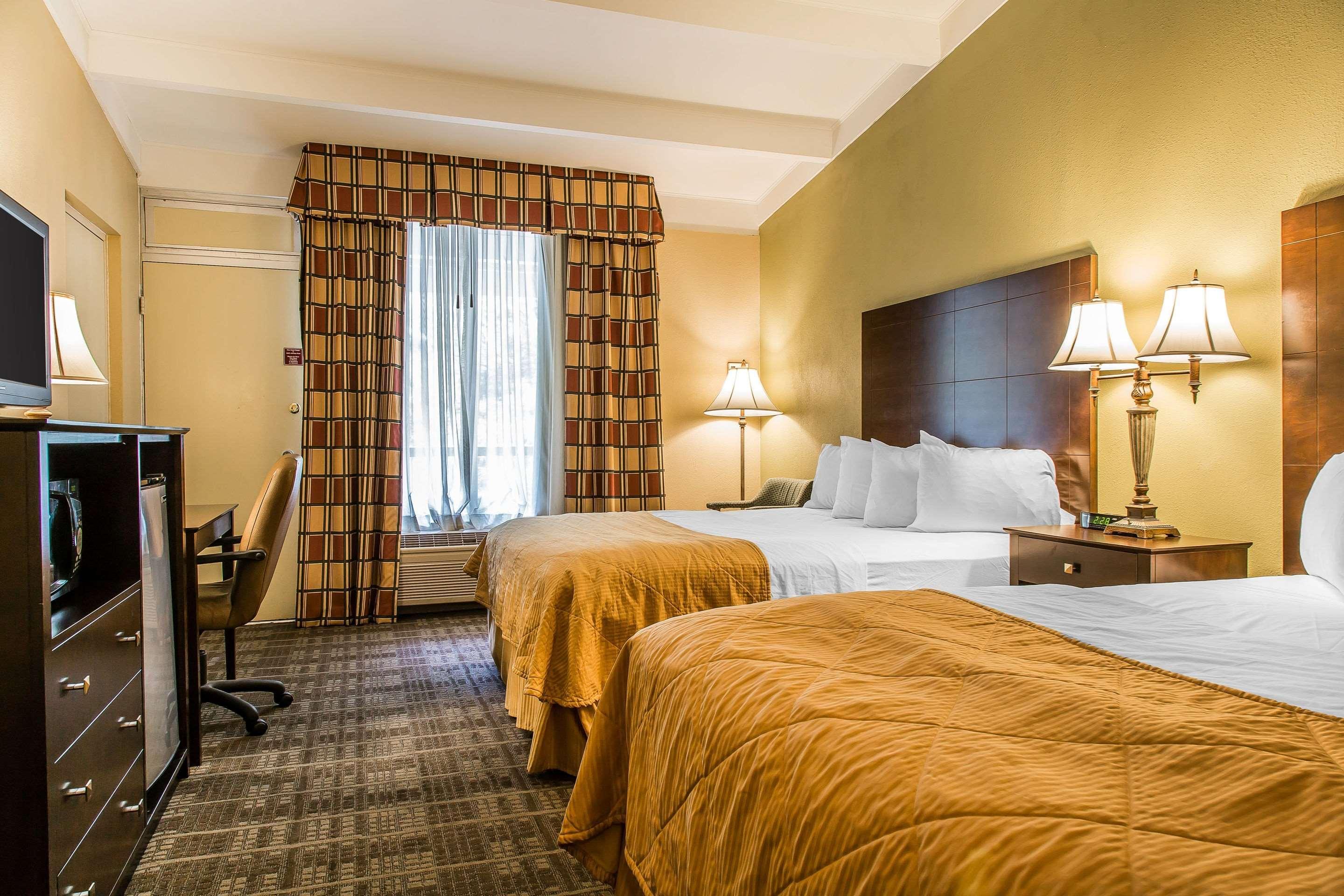 Clarion Hotel&Suites Hamden - New Haven Buitenkant foto