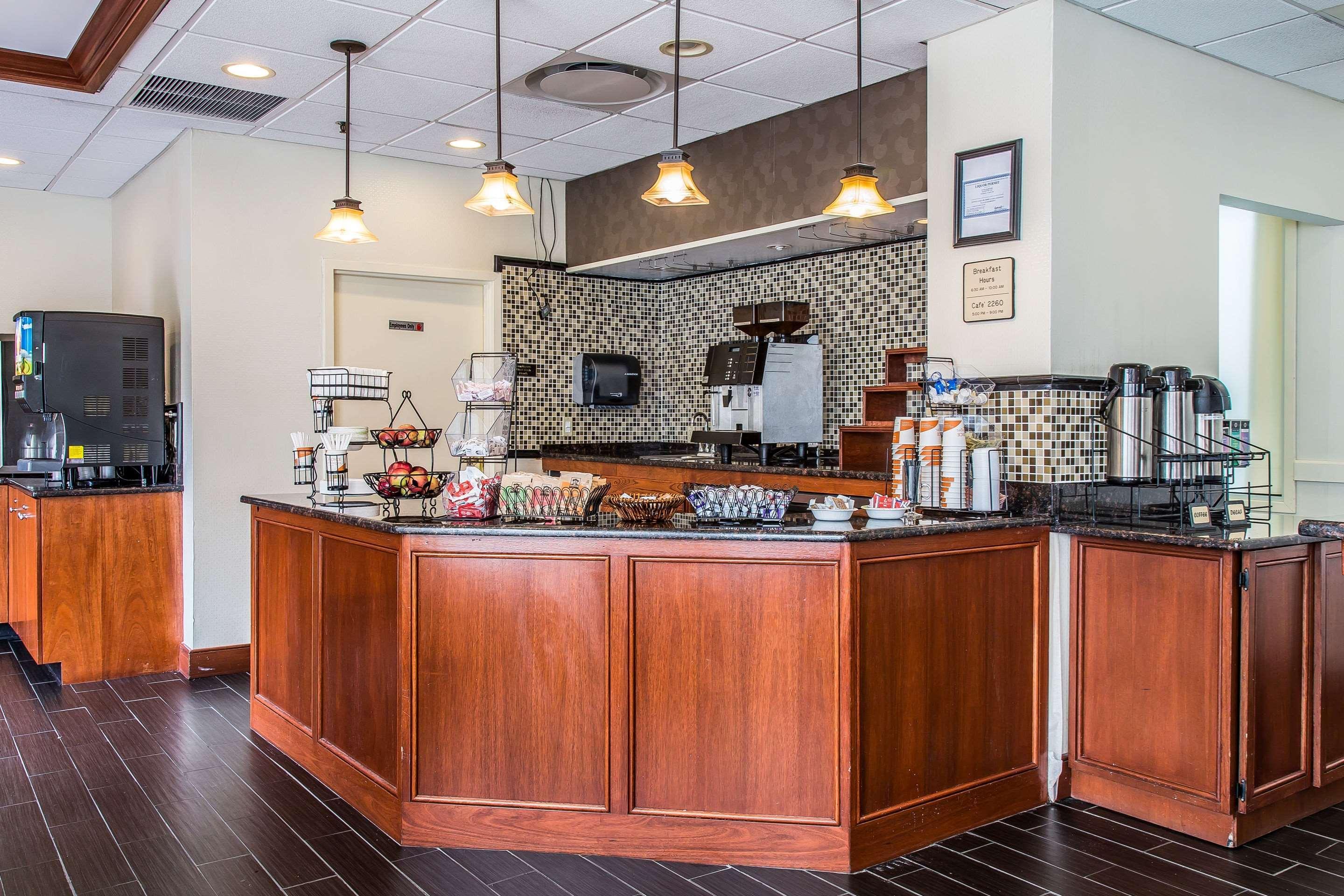 Clarion Hotel&Suites Hamden - New Haven Buitenkant foto