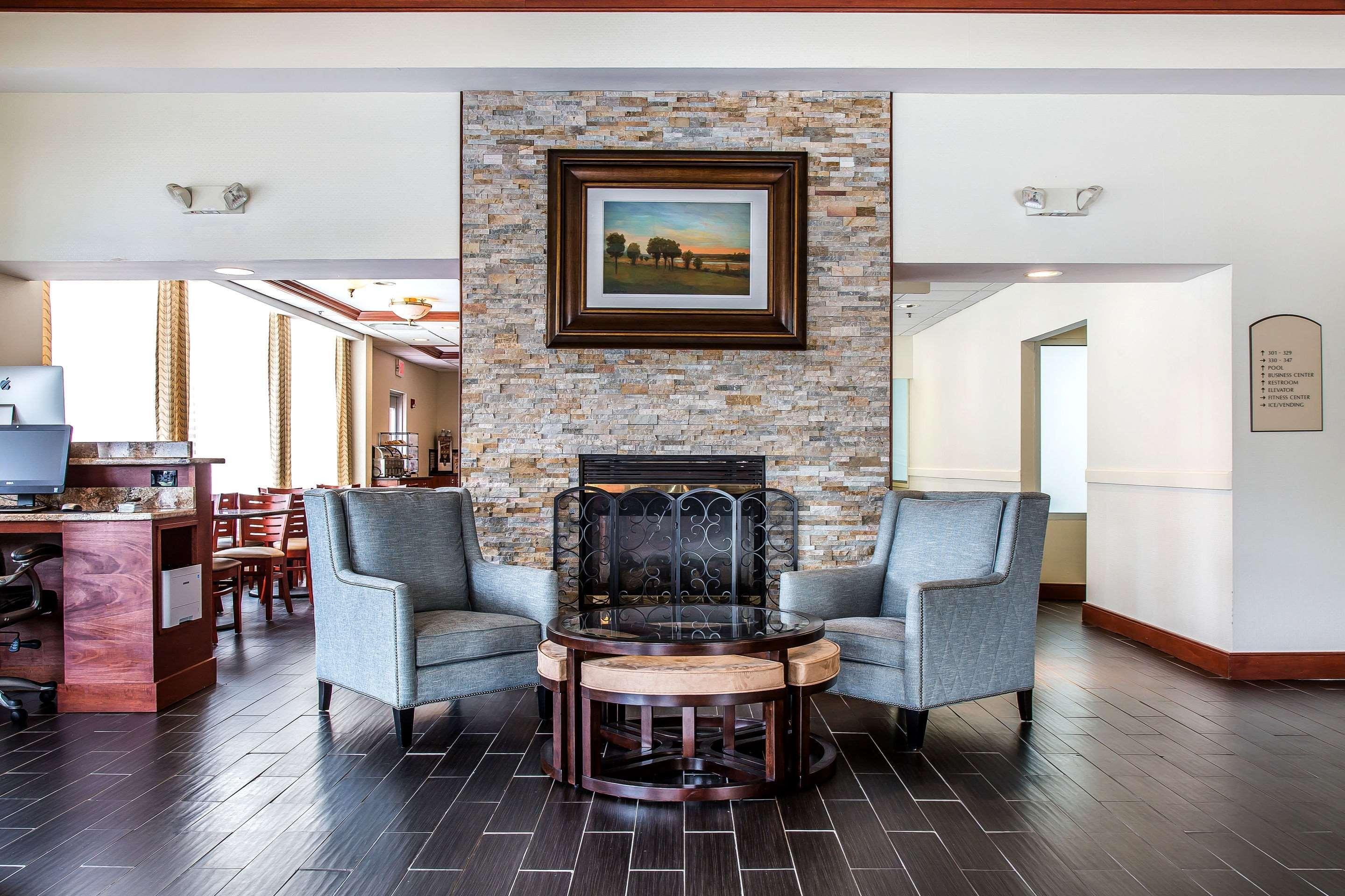 Clarion Hotel&Suites Hamden - New Haven Buitenkant foto
