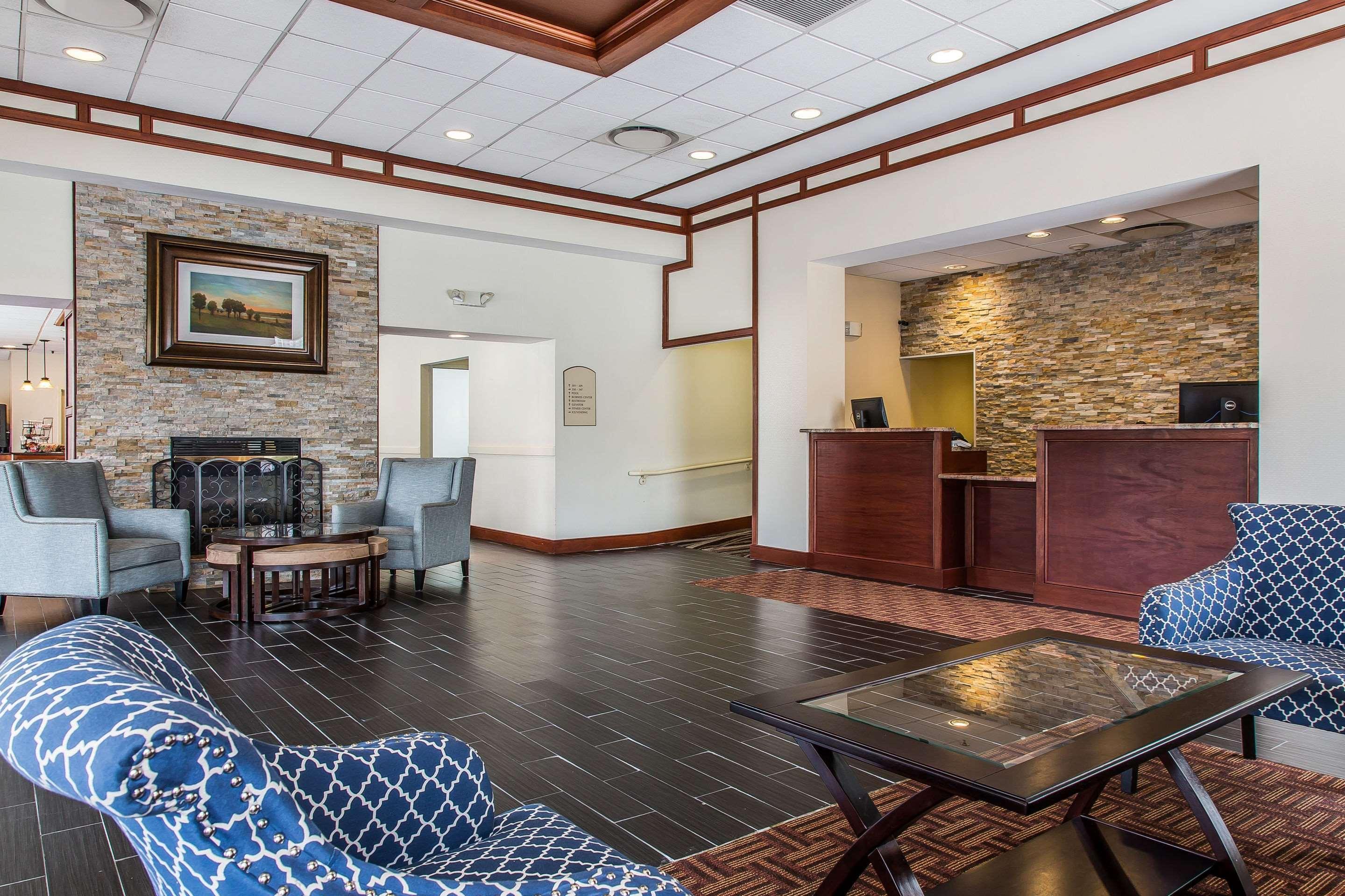 Clarion Hotel&Suites Hamden - New Haven Buitenkant foto