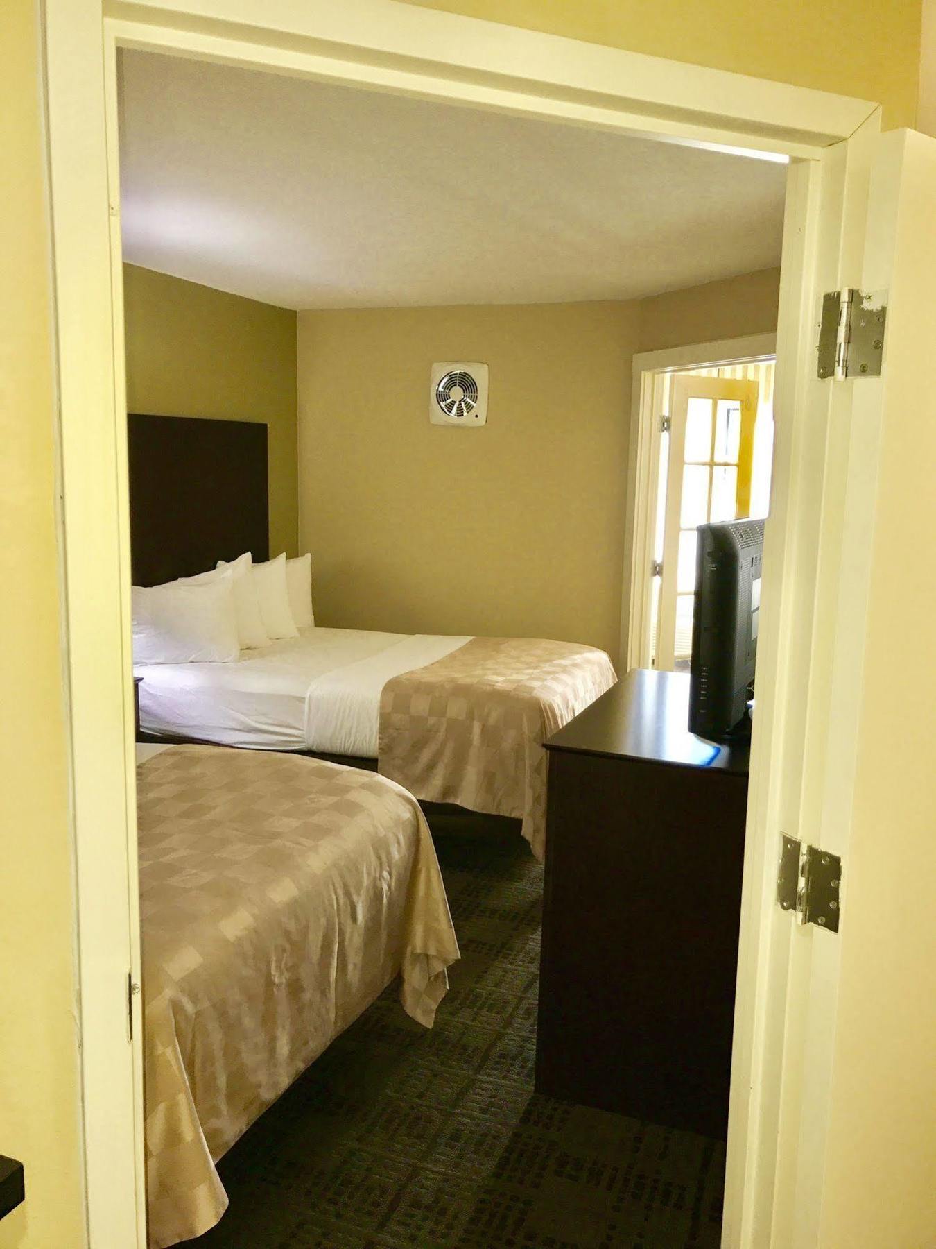 Clarion Hotel&Suites Hamden - New Haven Buitenkant foto